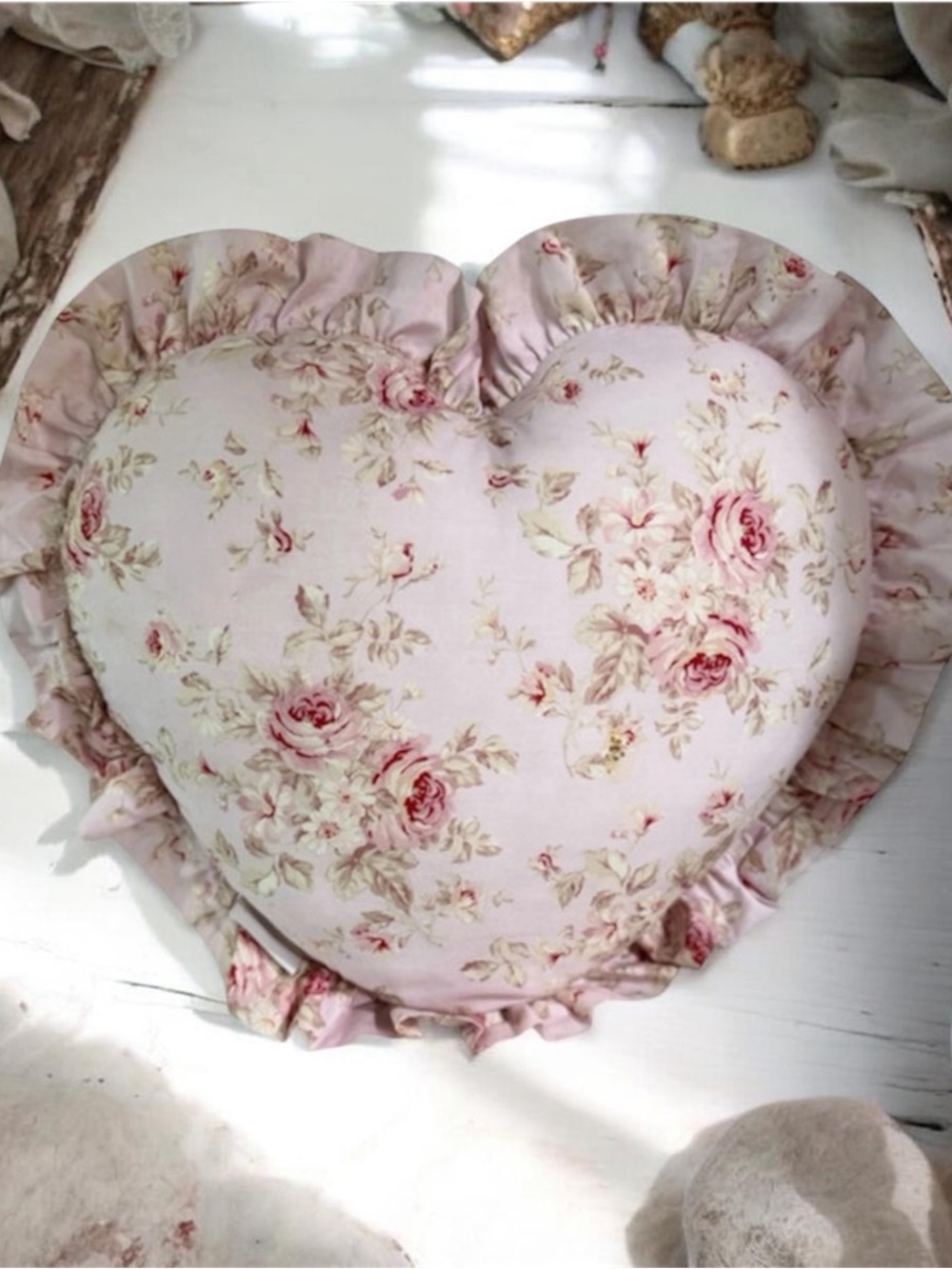 Retired, Rare, Rachael Ashwell’s Simple Shabby Chic in Blush & Beauty.